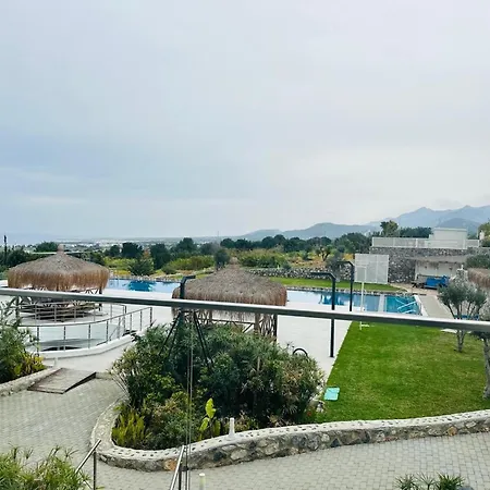 B1-14 Crystal Bay Retreat - Pool View Apartment *