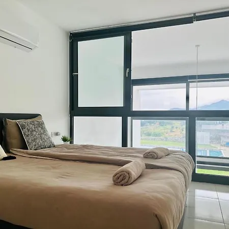 B1-14 Crystal Bay Retreat - Pool View Apartment アパート *