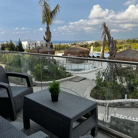 B1-14 Crystal Bay Retreat - Pool View Apartment