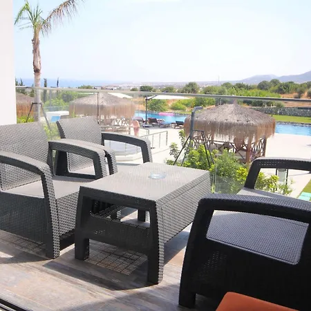 アパート B1-14 Crystal Bay Retreat - Pool View Apartment *