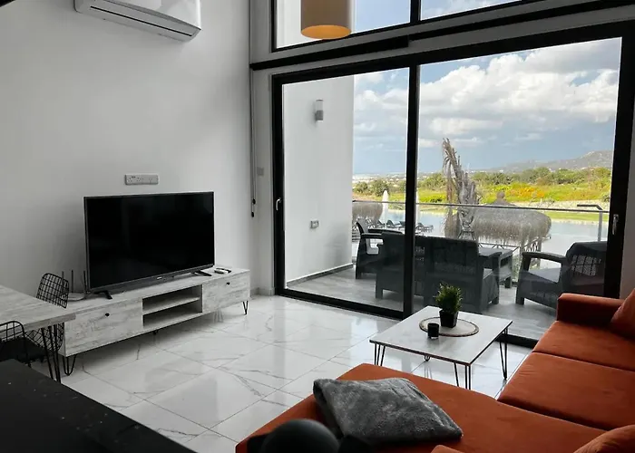 B1-14 Crystal Bay Retreat - Pool View Apartment アパート Ayios Nikolaos