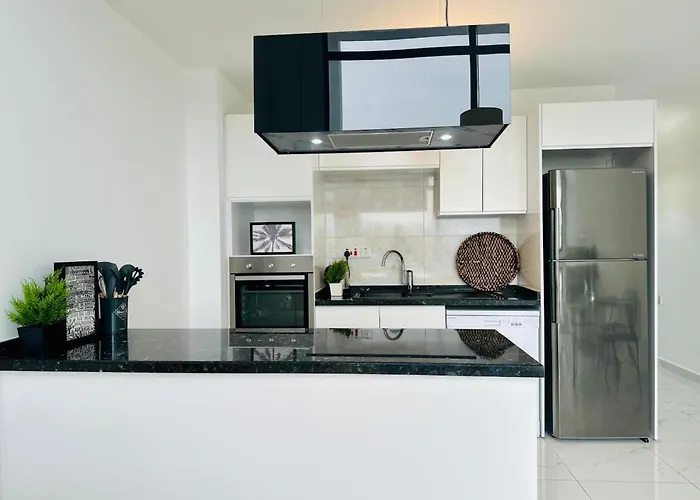 B1-14 Crystal Bay Retreat - Pool View Apartment アパート