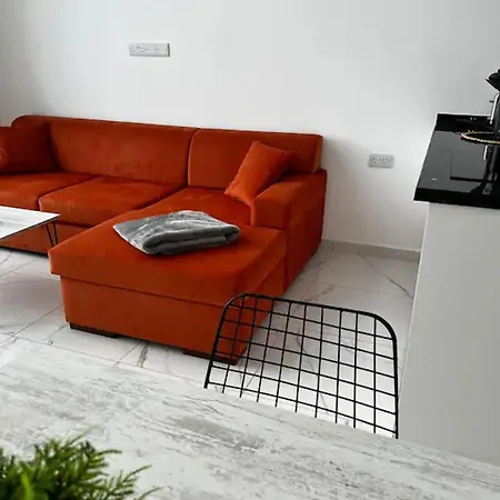 Modern And Comfortable Apartment
