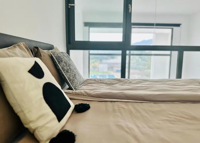 B1-14 Crystal Bay Retreat - Pool View Apartment