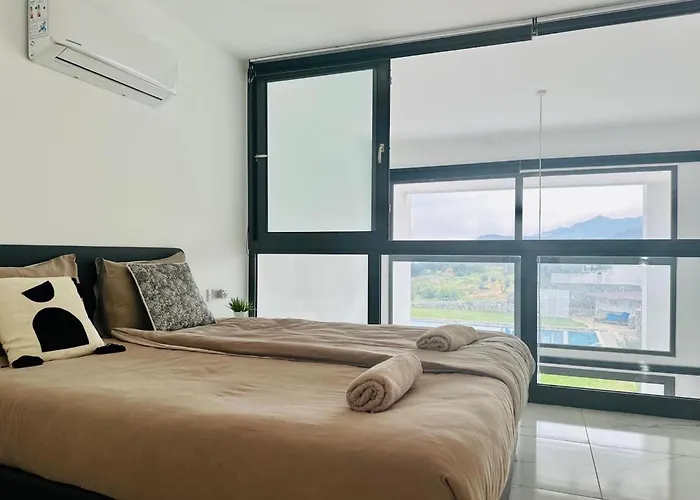 B1-14 Crystal Bay Retreat - Pool View Apartment Apartmán *