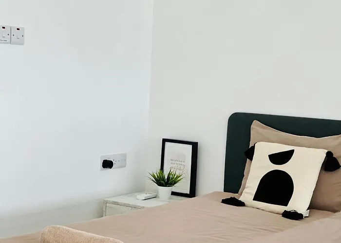 B1-14 Crystal Bay Retreat - Pool View Apartment * Agios Nikolaos (Famagusta)