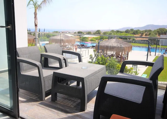 Apartmán B1-14 Crystal Bay Retreat - Pool View Apartment *